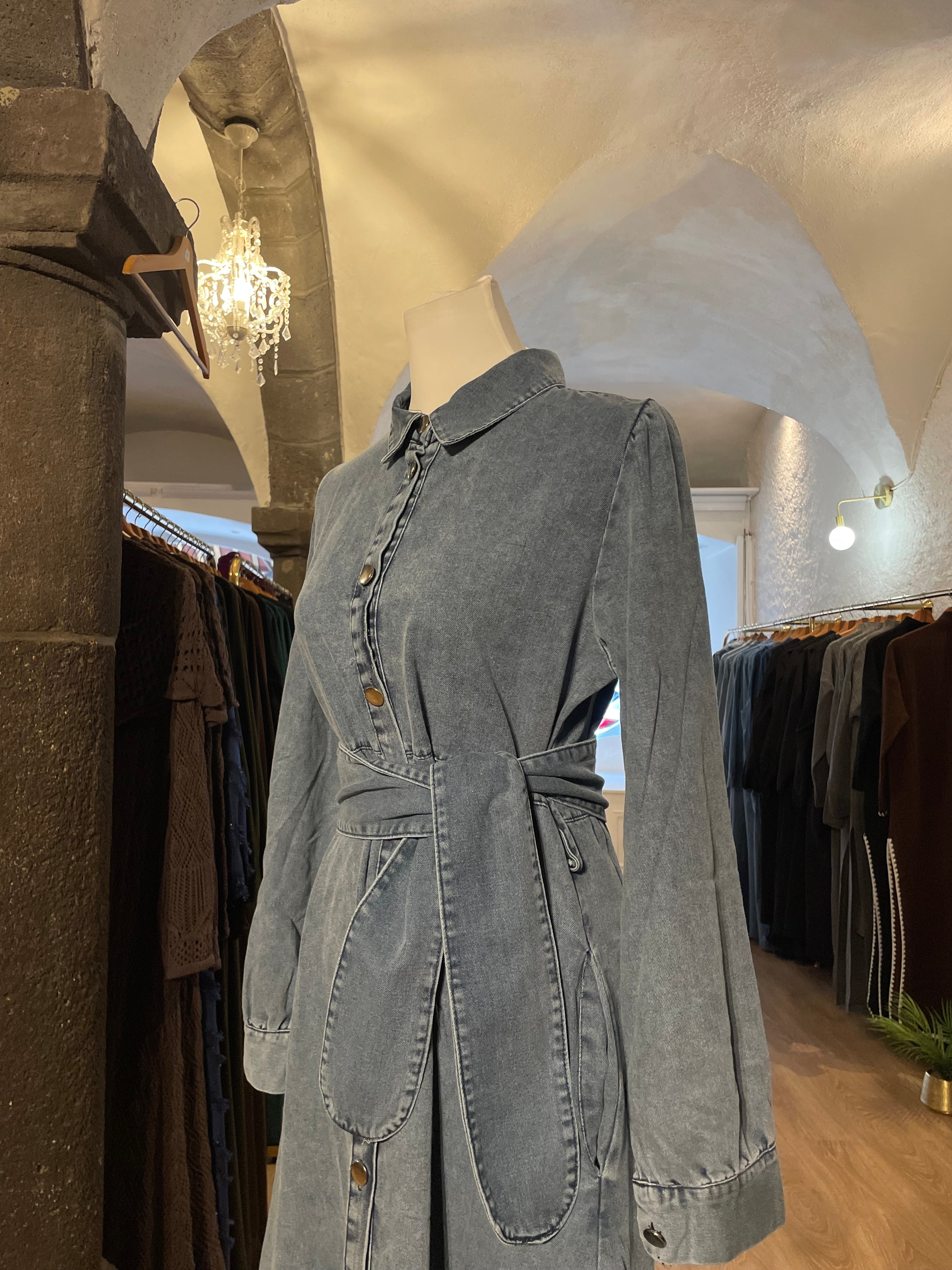 Robe en jean boutonnée