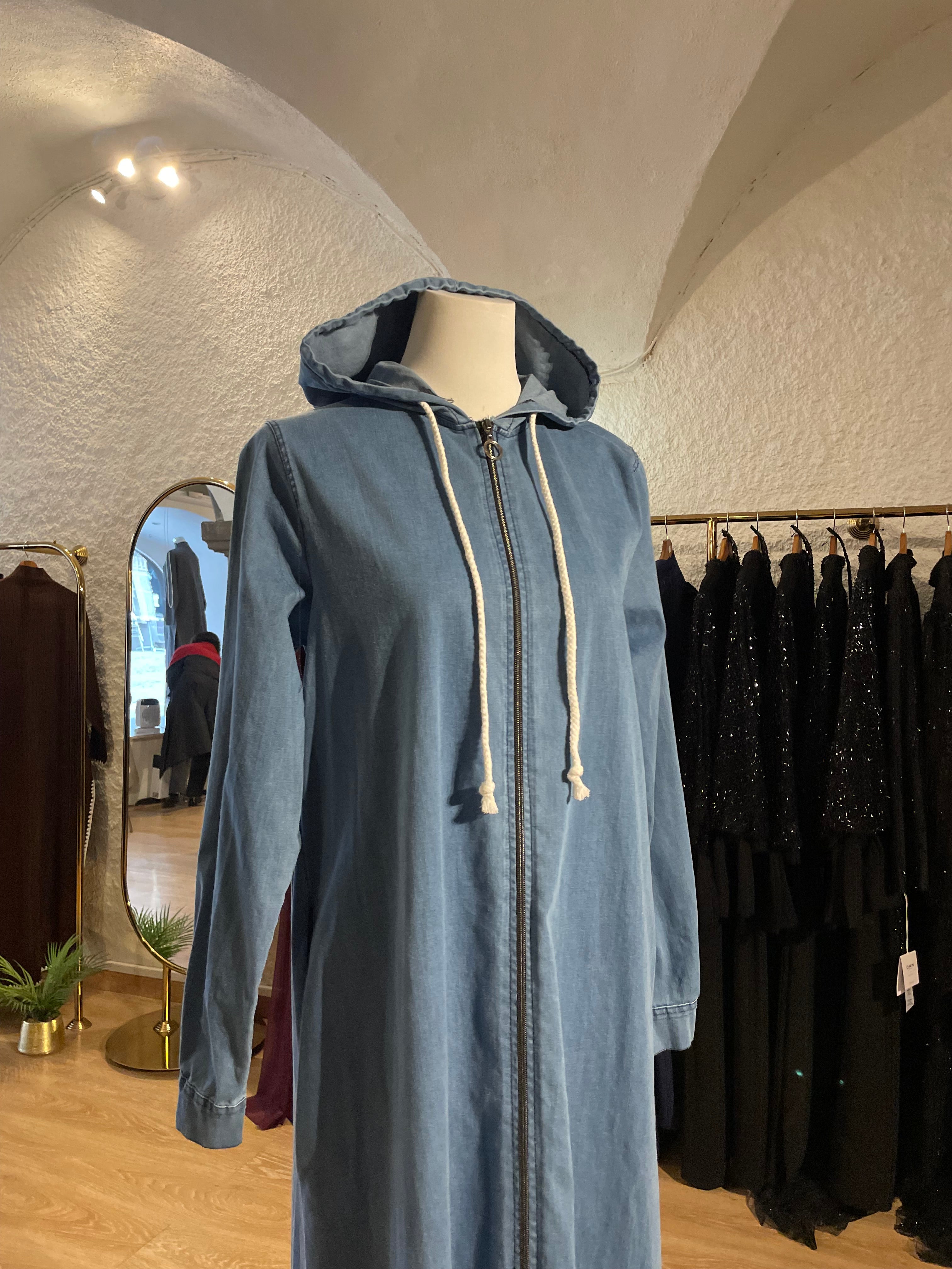 Veste en jean à capuche