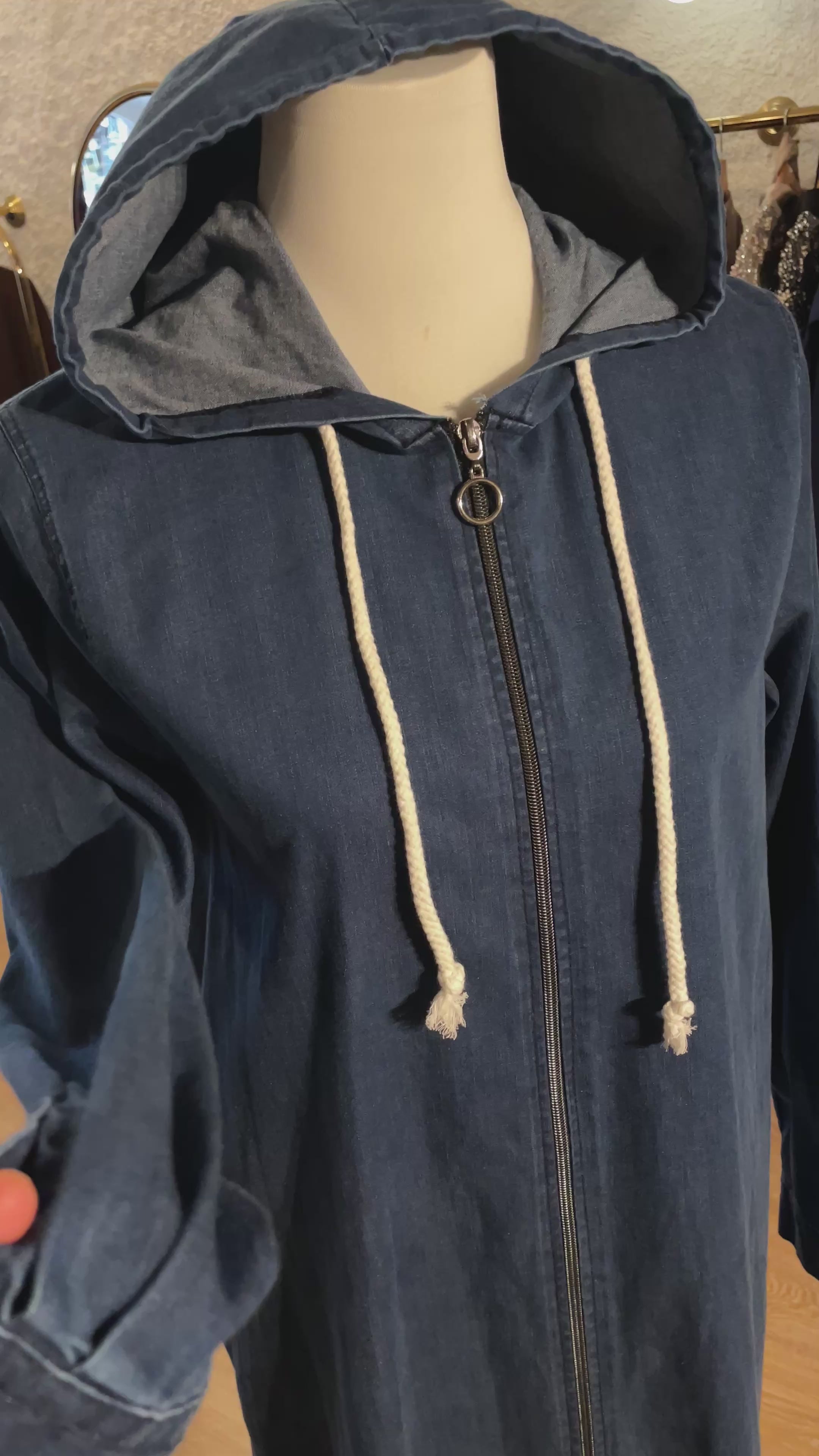 Veste en jean à capuche